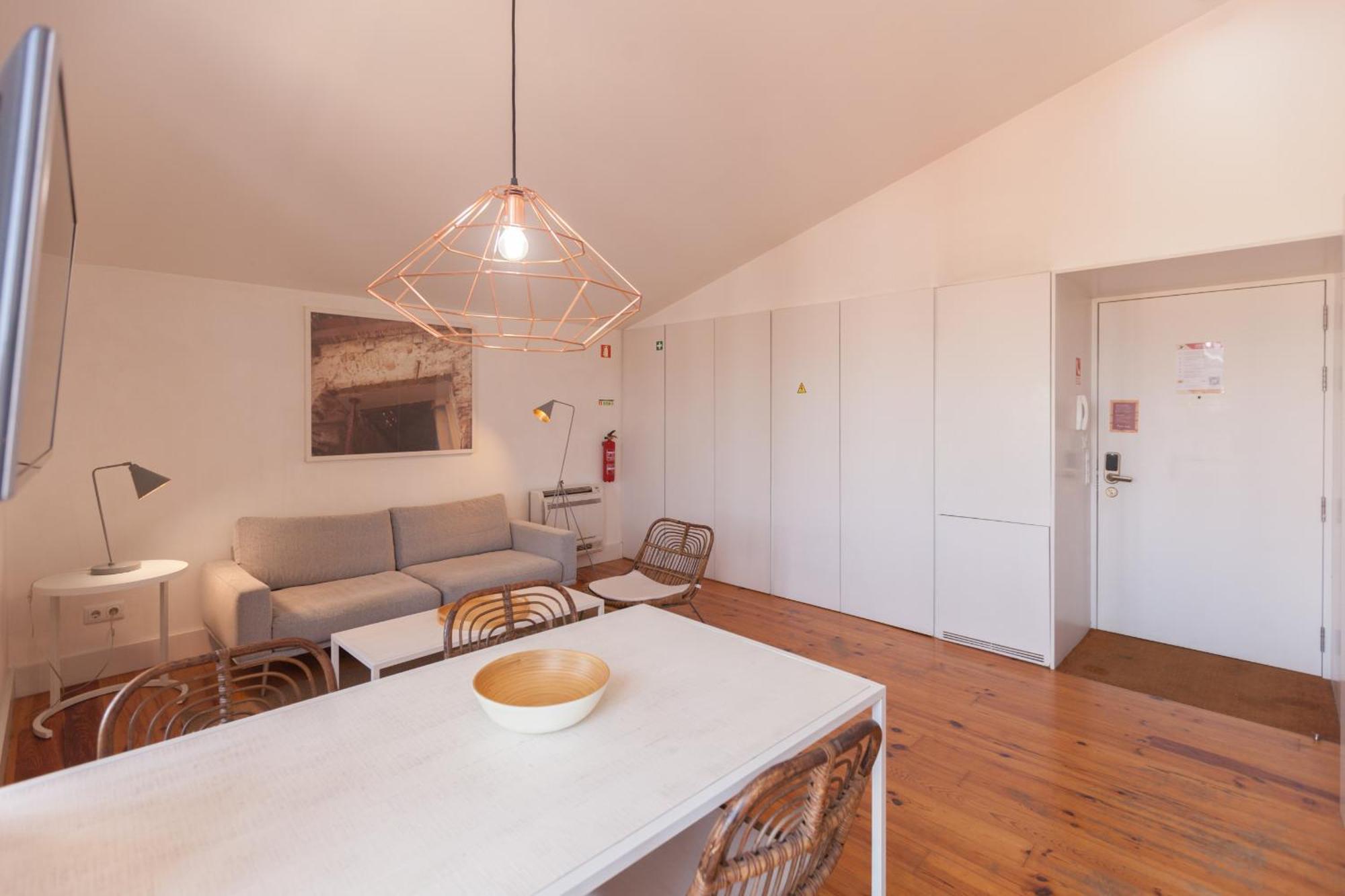 Flh S Bento Minimalist Luminous Flat Lissabon